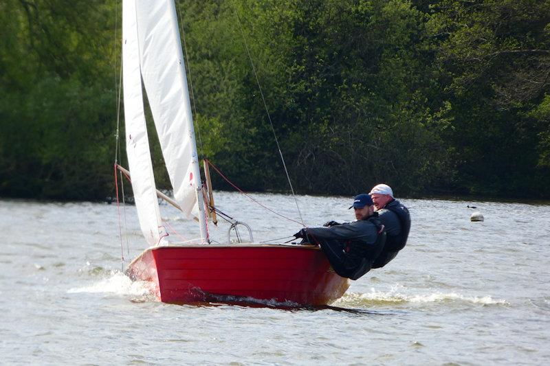 Richard Coulter and Louis Lappage sailing to victory - Vintage and Classic Merlin Rockets at Fishers Green photo copyright Kevin O'Brien taken at Fishers Green Sailing Club and featuring the Merlin Rocket class